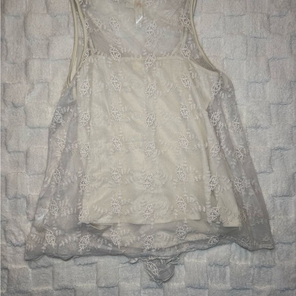 ADIVA Boho Lace Cream Sleeveless Blouse, Double Layered - Picture 2 of 6